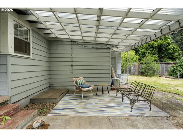 706 Se 135TH Ave, Portland, OR 97233
