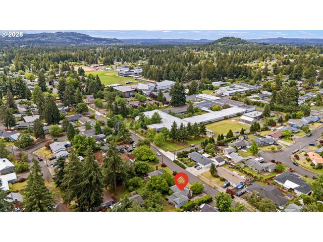706 Se 135TH Ave, Portland, OR 97233