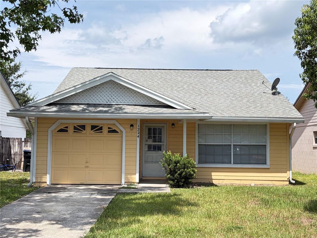 1224 ROMA COURT, Orlando, FL 32825