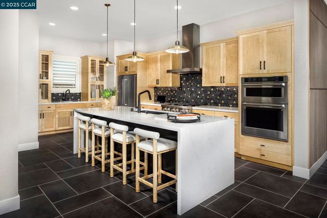 17453 Bushwick Lane, Lathrop, CA 95330