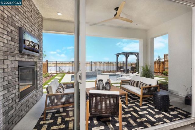 17453 Bushwick Lane, Lathrop, CA 95330