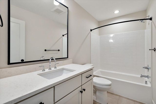 581 S Shore Drive, Holland City, MI 49423