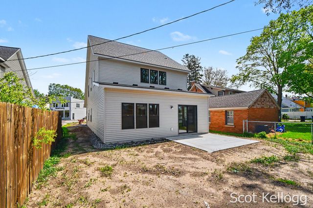 581 S Shore Drive, Holland City, MI 49423