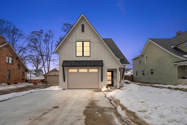 581 S Shore Drive, Holland City, MI 49423