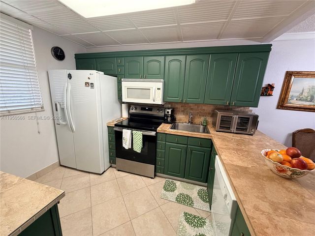 7080 Environ Boulevard 226, Lauderhill, FL 33319
