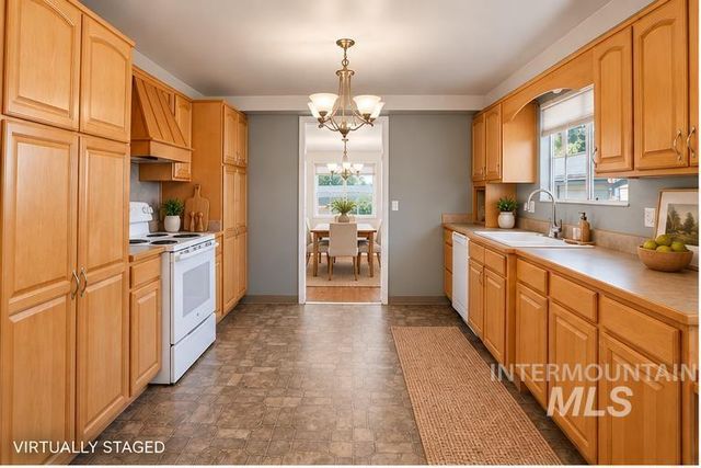 107 Felton St, Caldwell, ID 83605
