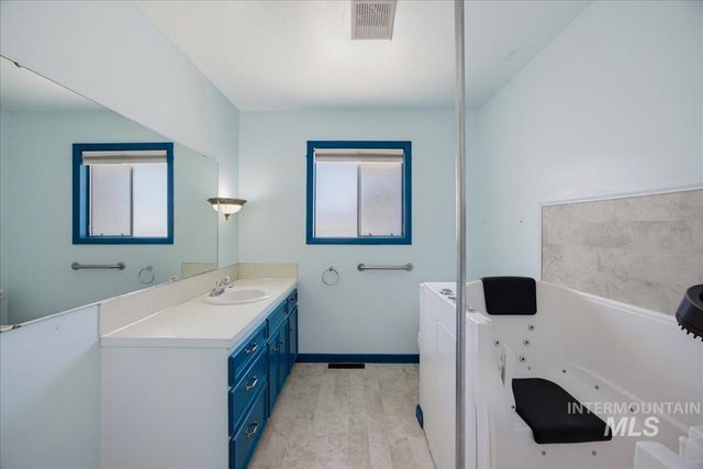 107 Felton St, Caldwell, ID 83605