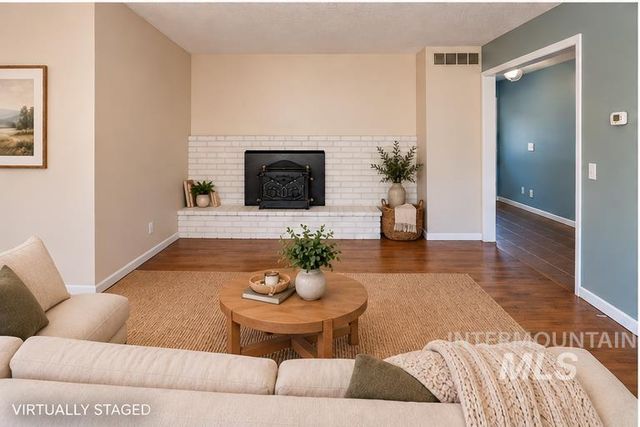107 Felton St, Caldwell, ID 83605