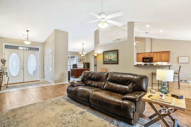 1956 Crown Point Boulevard, Pensacola, FL 32506