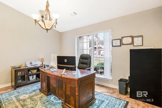 1956 Crown Point Boulevard, Pensacola, FL 32506