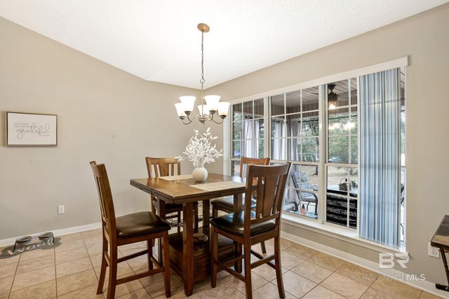 1956 Crown Point Boulevard, Pensacola, FL 32506