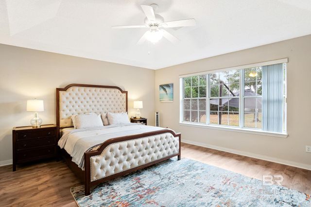 1956 Crown Point Boulevard, Pensacola, FL 32506