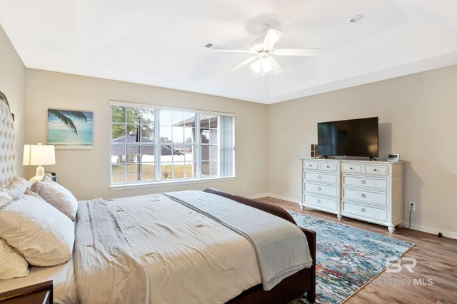 1956 Crown Point Boulevard, Pensacola, FL 32506