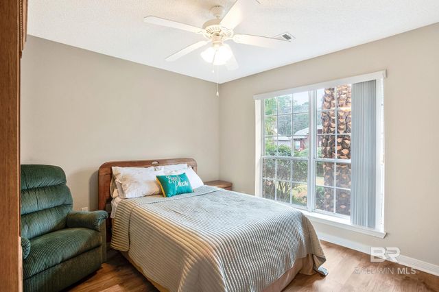 1956 Crown Point Boulevard, Pensacola, FL 32506