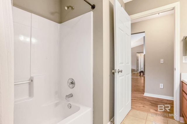 1956 Crown Point Boulevard, Pensacola, FL 32506