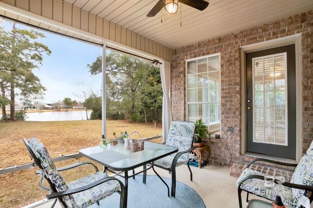 1956 Crown Point Boulevard, Pensacola, FL 32506