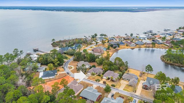 1956 Crown Point Boulevard, Pensacola, FL 32506