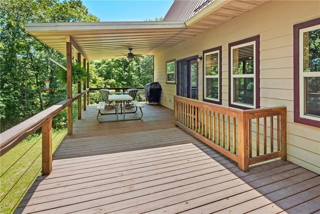 482 County Road 332, Eureka Springs, AR 72632