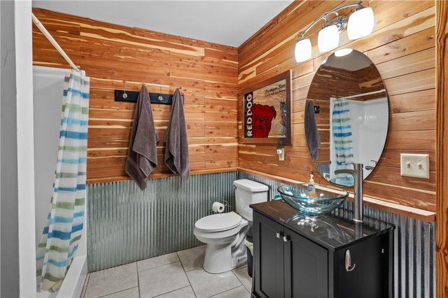 482 County Road 332, Eureka Springs, AR 72632