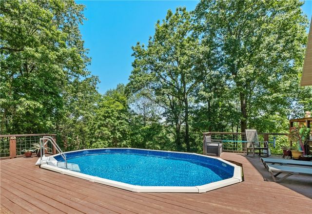 482 County Road 332, Eureka Springs, AR 72632