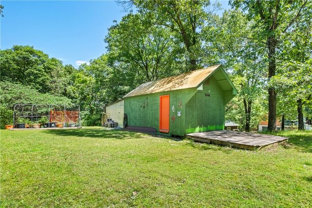 482 County Road 332, Eureka Springs, AR 72632