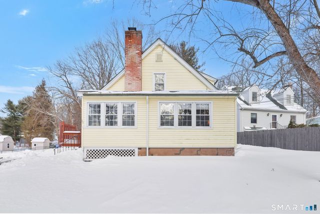 25 Greenwood Drive, Manchester, CT 06042