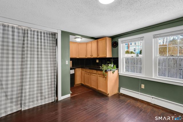 25 Greenwood Drive, Manchester, CT 06042