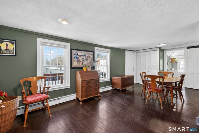 25 Greenwood Drive, Manchester, CT 06042