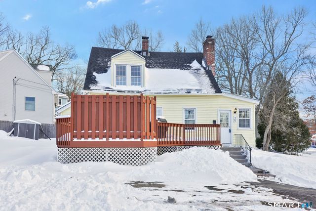 25 Greenwood Drive, Manchester, CT 06042