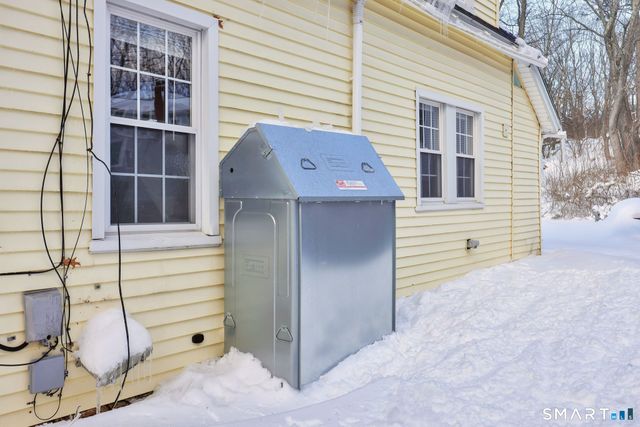 25 Greenwood Drive, Manchester, CT 06042