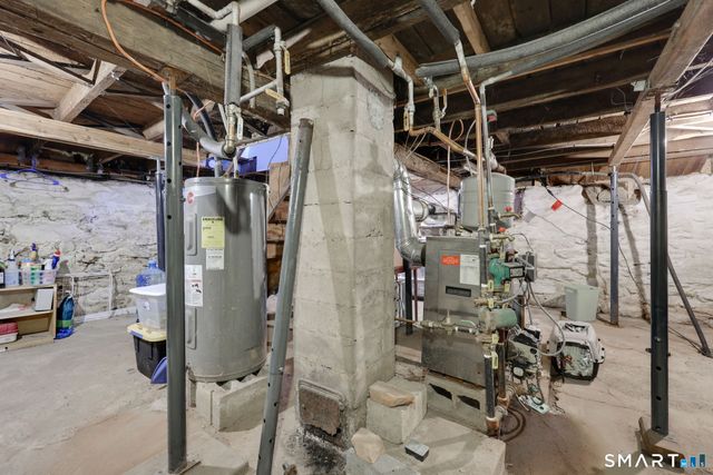 25 Greenwood Drive, Manchester, CT 06042