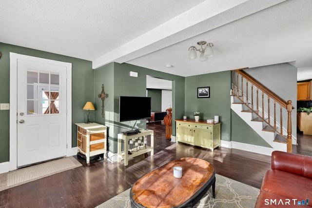 25 Greenwood Drive, Manchester, CT 06042