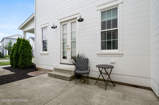 6225 Mistflower Cir, Prospect, KY 40059