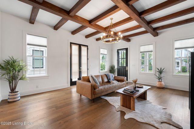 6225 Mistflower Cir, Prospect, KY 40059