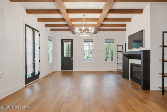 6225 Mistflower Cir, Prospect, KY 40059