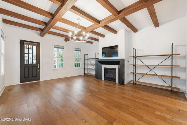 6225 Mistflower Cir, Prospect, KY 40059