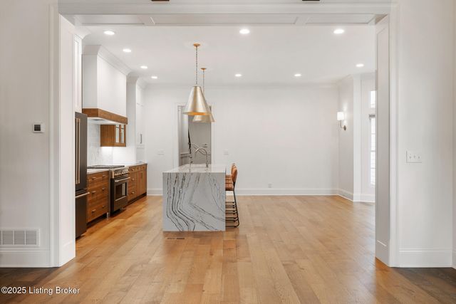 6225 Mistflower Cir, Prospect, KY 40059