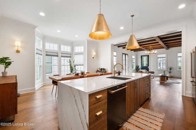 6225 Mistflower Cir, Prospect, KY 40059