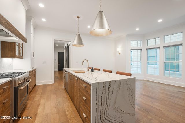 6225 Mistflower Cir, Prospect, KY 40059