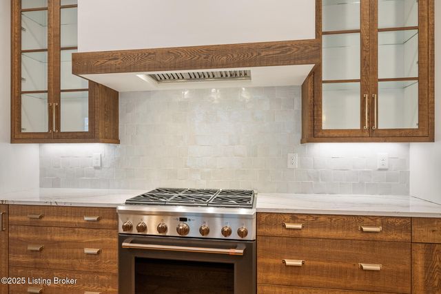 6225 Mistflower Cir, Prospect, KY 40059