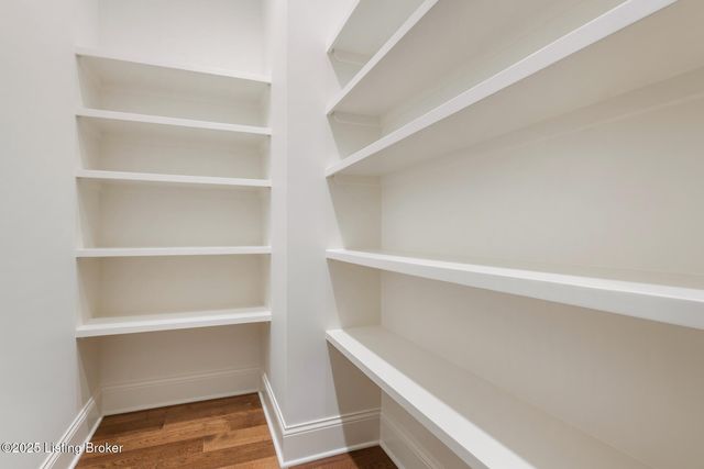 6225 Mistflower Cir, Prospect, KY 40059