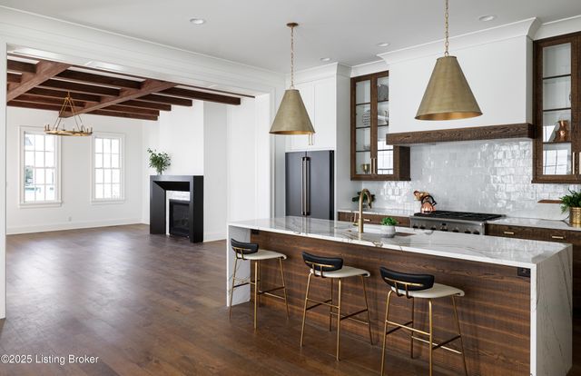 6225 Mistflower Cir, Prospect, KY 40059