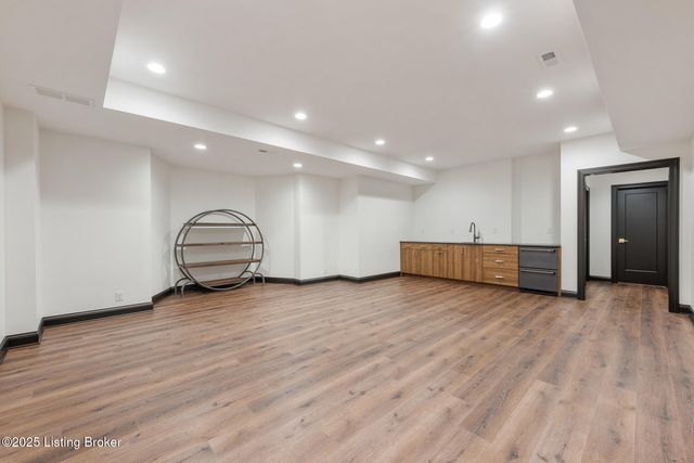 6225 Mistflower Cir, Prospect, KY 40059