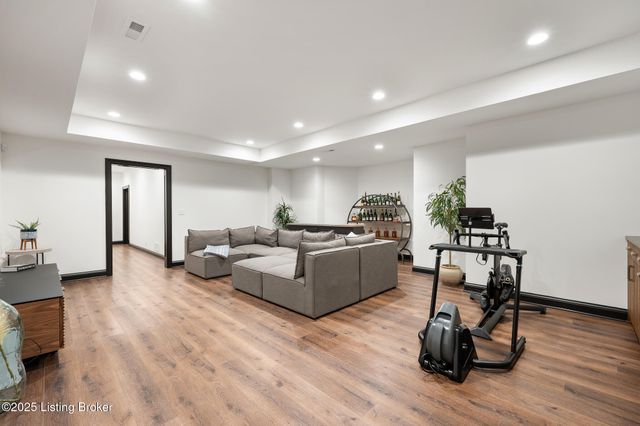 6225 Mistflower Cir, Prospect, KY 40059