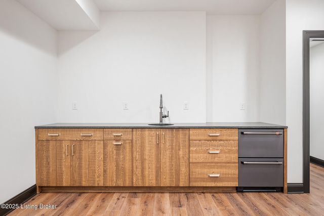 6225 Mistflower Cir, Prospect, KY 40059