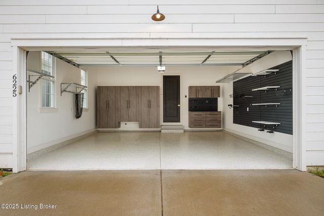 6225 Mistflower Cir, Prospect, KY 40059