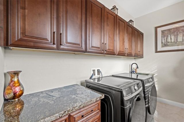 8685 West HAMMER Lane, Las Vegas, NV 89149