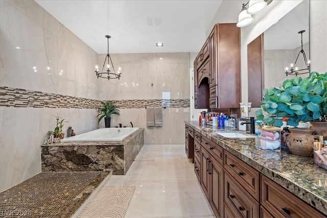 8685 West HAMMER Lane, Las Vegas, NV 89149