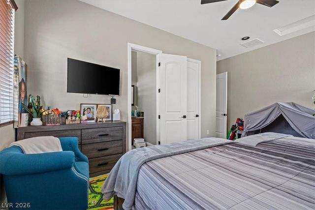 8685 West HAMMER Lane, Las Vegas, NV 89149