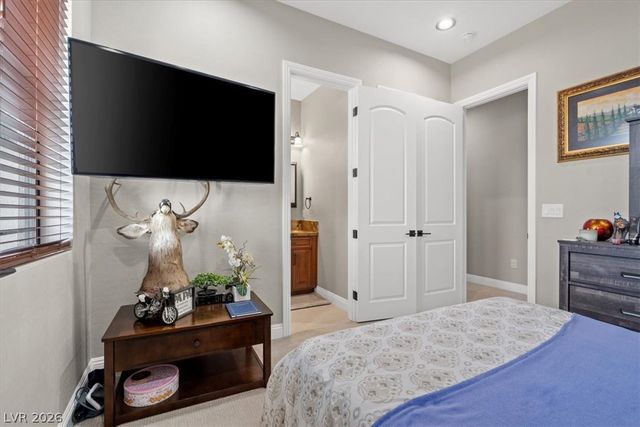 8685 West HAMMER Lane, Las Vegas, NV 89149